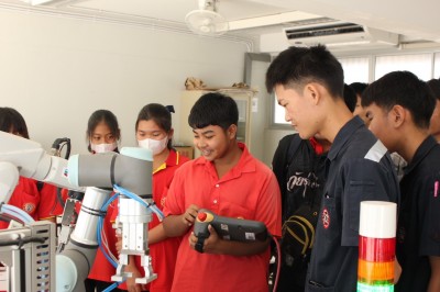 LINE_ALBUM_71266_231207_56.jpg
